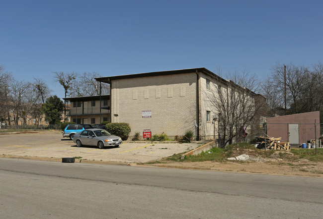 1104 Garth Dr in Killeen, TX - Foto de edificio - Building Photo