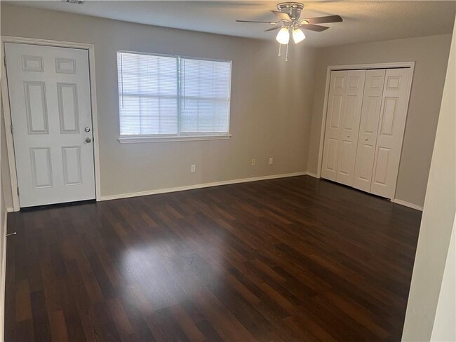 803 E 1st St in Gentry, AR - Building Photo - Building Photo