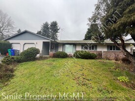 16834 NE Pacific Dr in Portland, OR - Building Photo