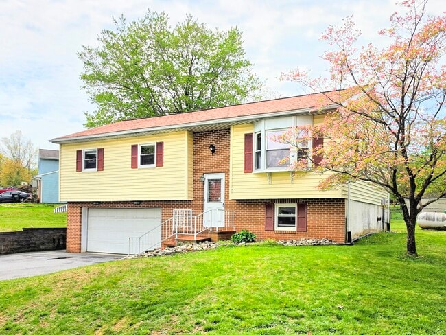 property at 909 Hannah Dr