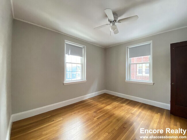 119 College Ave, Unit 24 in Somerville, MA - Building Photo - Building Photo