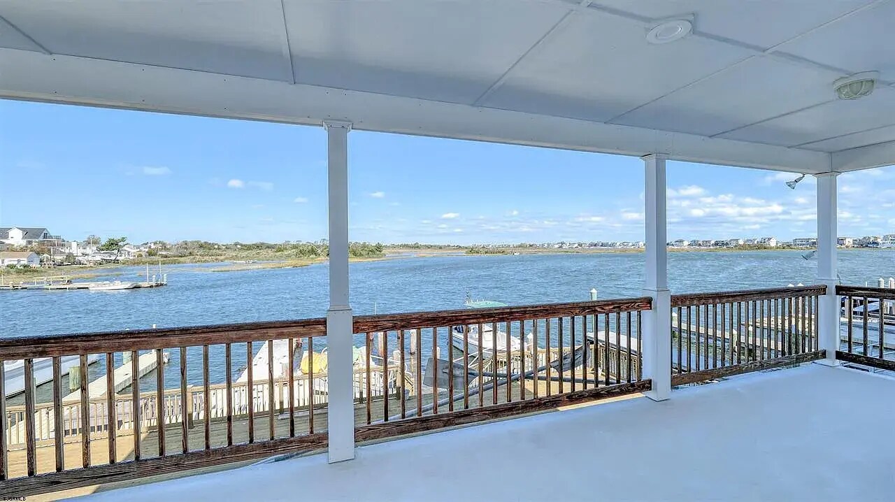 6713 Monmouth Ave in Ventnor City, NJ - Foto de edificio