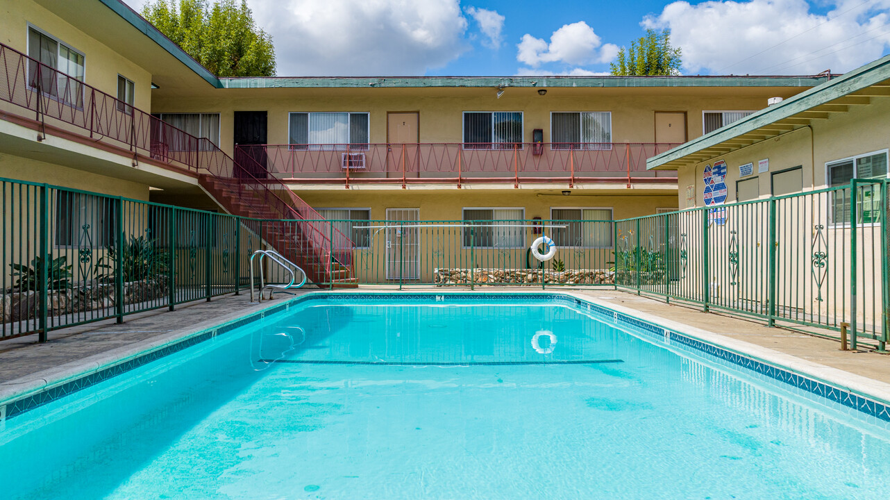 Kingsley Apartments in Montclair, CA - Building Photo