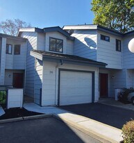 2230 Exposition Dr in San Luis Obispo, CA - Building Photo