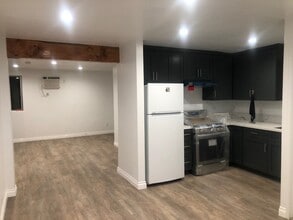 205 7th Ave, Unit 2 in Los Angeles, CA - Building Photo - Building Photo