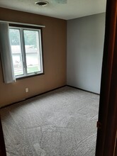 584 12th St SE, Unit #8 in Le Mars, IA - Building Photo - Building Photo