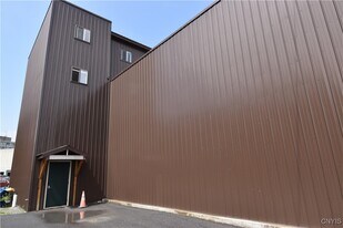 170 Court St in Watertown, NY - Building Photo