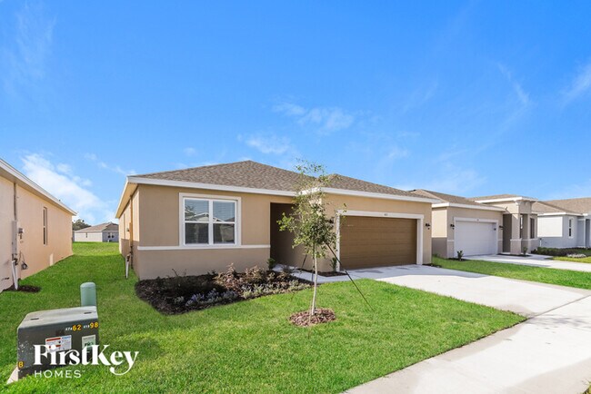 601 Crown Rose Dr in Eagle Lake, FL - Building Photo - Building Photo