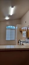 9510 Millikan Way in Bakersfield, CA - Building Photo - Building Photo