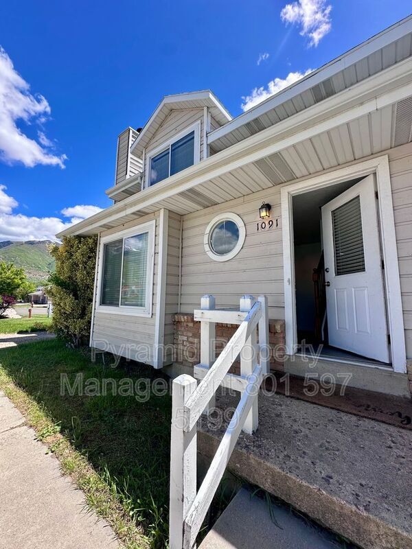 1099 Shepard Ln in Farmington, UT - Building Photo - Building Photo