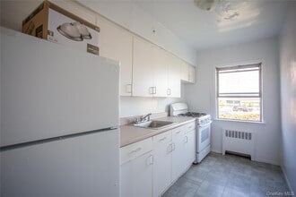 325 Shore Rd in Long Beach, NY - Building Photo - Building Photo