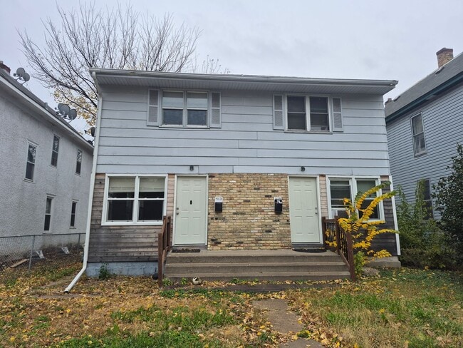 property at 413-415 N Penn Ave