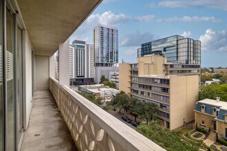 1801 Lavaca St in Austin, TX - Building Photo - Building Photo