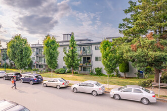 Arlington Court Apartments in Vancouver, BC - Building Photo - Building Photo