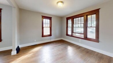 711 N 9th St in Bismarck, ND - Building Photo - Building Photo
