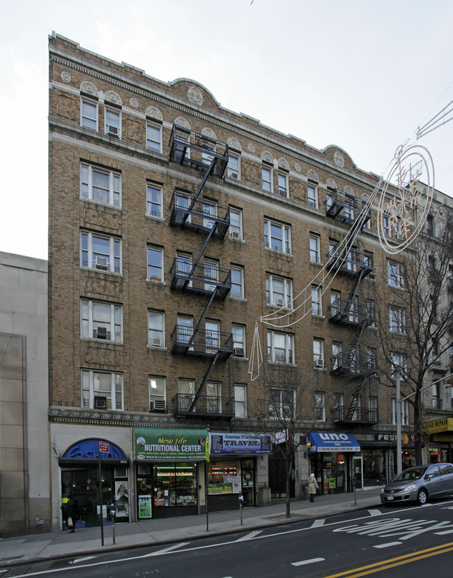 714 W 181st St in New York, NY - Foto de edificio - Building Photo