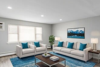 Princeton Apartments in Claymont, DE - Foto de edificio - Building Photo