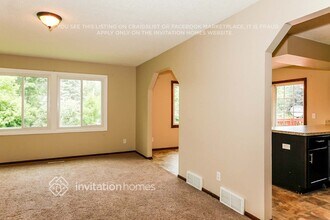 4804 W Hidden Valley Dr in Savage, MN - Building Photo - Building Photo