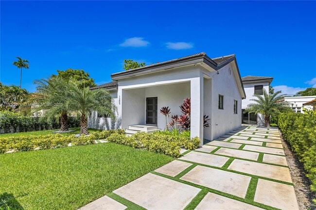 1205 Wallace St in Coral Gables, FL - Building Photo - Building Photo