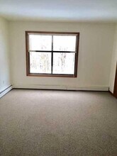 53-53 3 Hook Rd in Poughkeepsie, NY - Building Photo - Building Photo