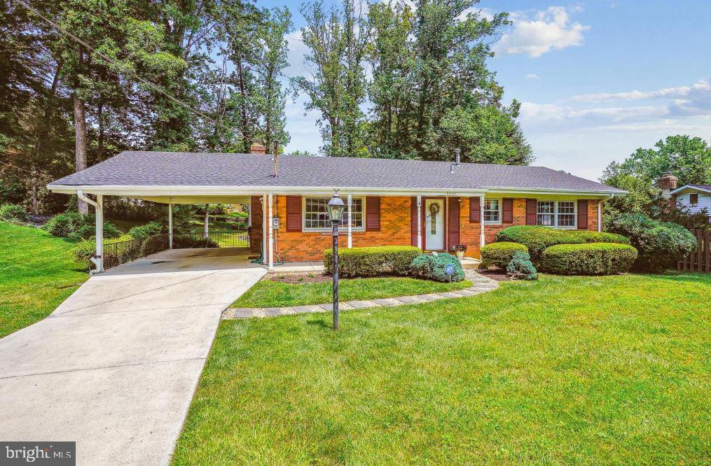 8634 Aberdeen Ct in Annandale, VA - Building Photo