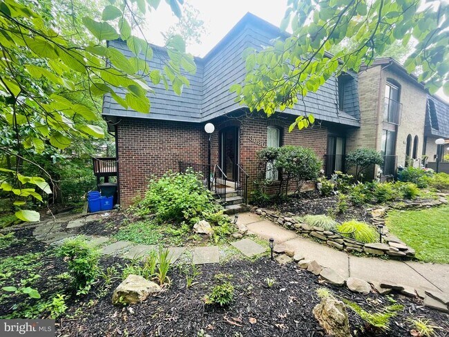 8080 Inverness Ridge Rd in Potomac, MD - Building Photo - Building Photo