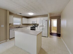 3801 Bogan Mill Rd in Buford, GA - Building Photo - Building Photo