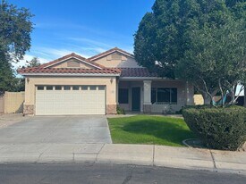 731 N Tiago Ct in Gilbert, AZ - Building Photo