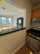 587 Beacon St in Boston, MA - Foto de edificio - Building Photo