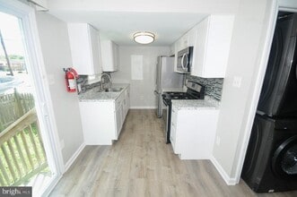 213 N Black Horse Pike in Gloucester Township, NJ - Building Photo - Building Photo