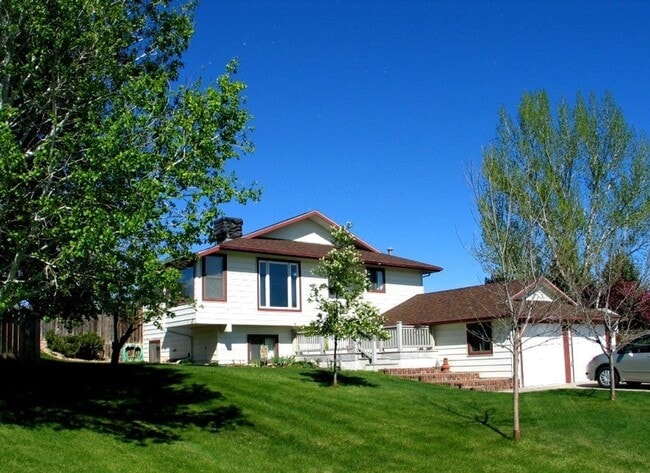 property at 2260 Papago Ct