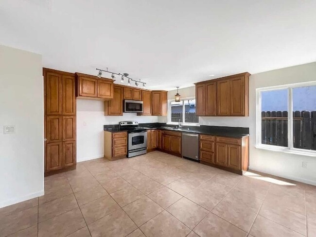 3023 Rosemont Dr in Sacramento, CA - Building Photo - Building Photo