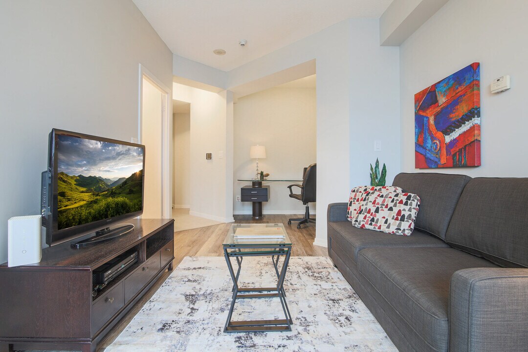 55-65 Bremner Blvd in Toronto, ON - Building Photo