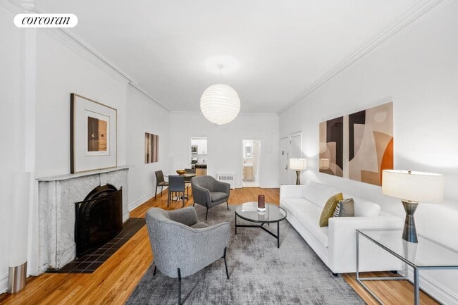 120 E 19th St in New York, NY - Building Photo - Building Photo