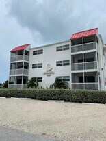 605 Sombrero Beach Rd in Marathon, FL - Building Photo