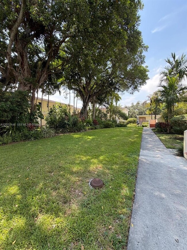 property at 736 NE 92nd St