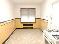 193 Zerby Ave, Unit 2L photo'