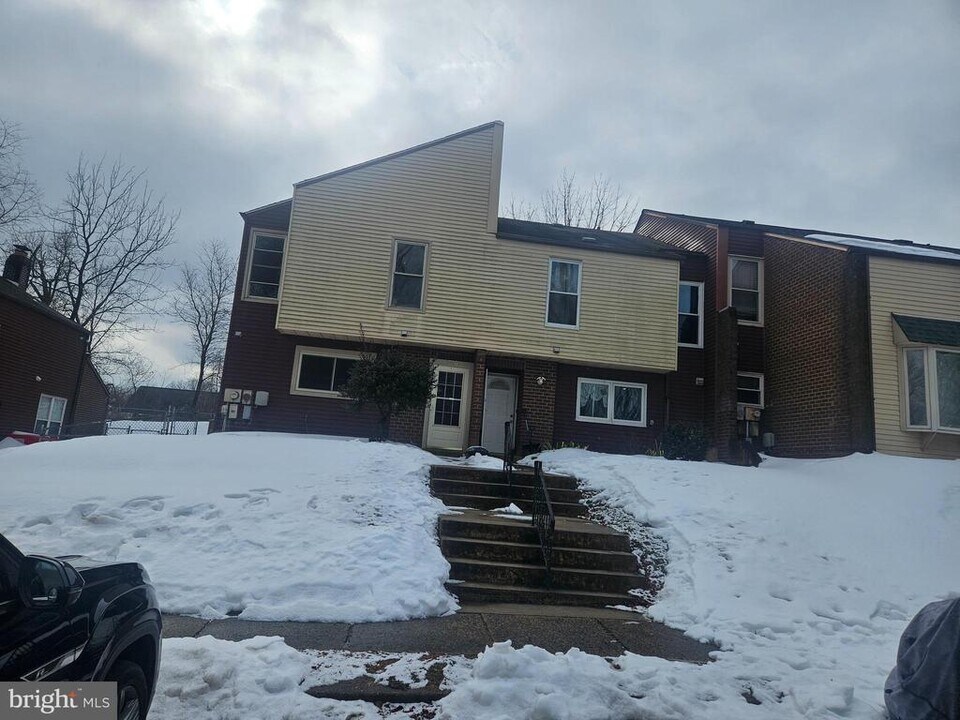1716 Julie Ct in Bensalem, PA - Building Photo