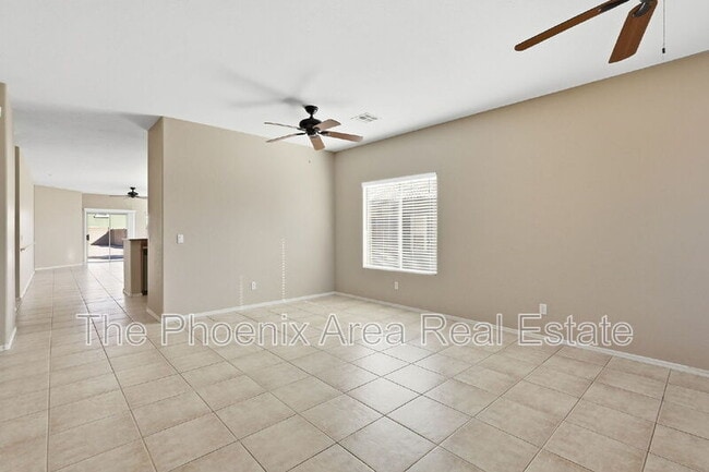 310 Mountain View Rd in San Tan Valley, AZ - Building Photo - Building Photo