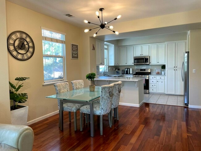 2221 Golden Crest Commons in San Jose, CA - Building Photo - Building Photo