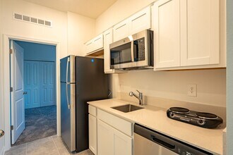 696 Daring Dr in Davenport, FL - Building Photo - Building Photo