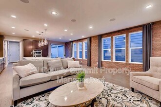 1112 S Grant St in Denver, CO - Building Photo - Building Photo