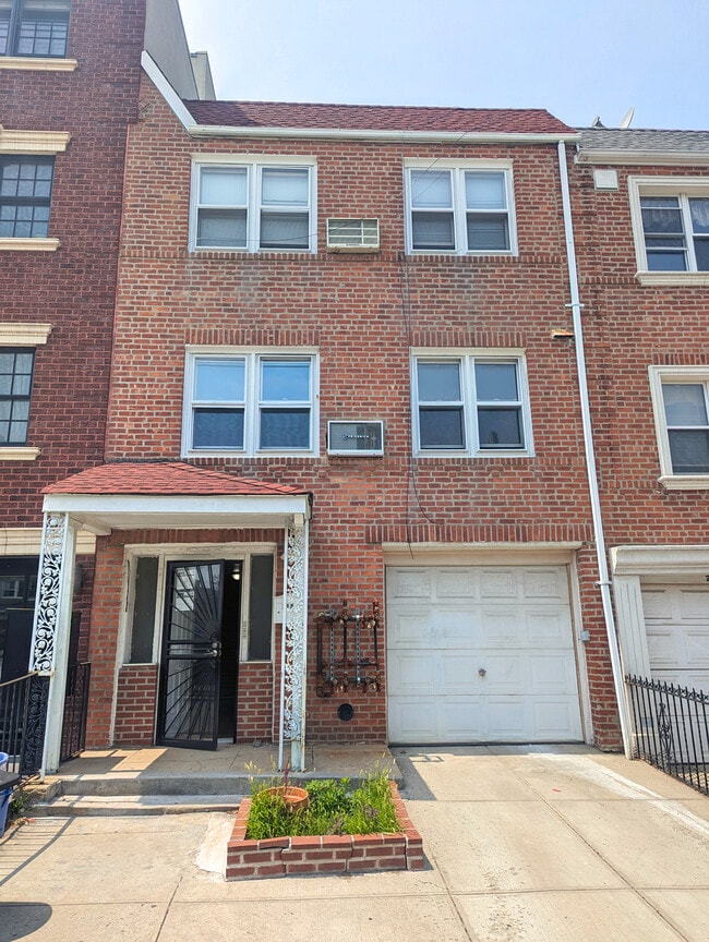 2106 Steinway St, Unit Floor 2