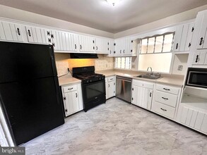 5811 Ashfield Rd in Alexandria, VA - Building Photo - Building Photo