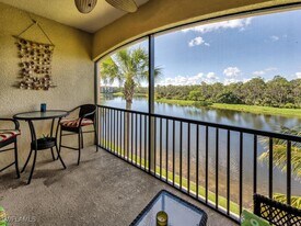 9735 Acqua Ct in Naples, FL - Building Photo