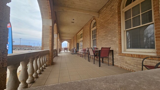 Schneider House in Pampa, TX - Foto de edificio - Building Photo