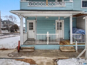 361 Ridgefield Ave in Bridgeport, CT - Building Photo - Building Photo