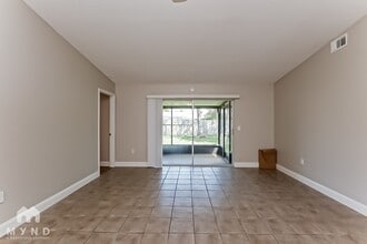 712 Stillview Cir in Brandon, FL - Building Photo - Building Photo