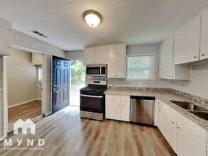 110 N Redford Ln in Fort Worth, TX - Building Photo - Building Photo