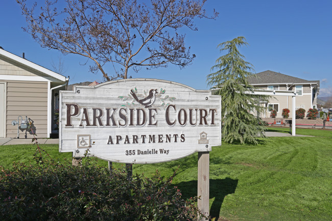 Parkside Court Apartments